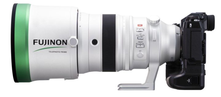 Fujinon XF200 f/2.0 LM OIS WR, with lens hood, mounted on the Fujifilm X-H1